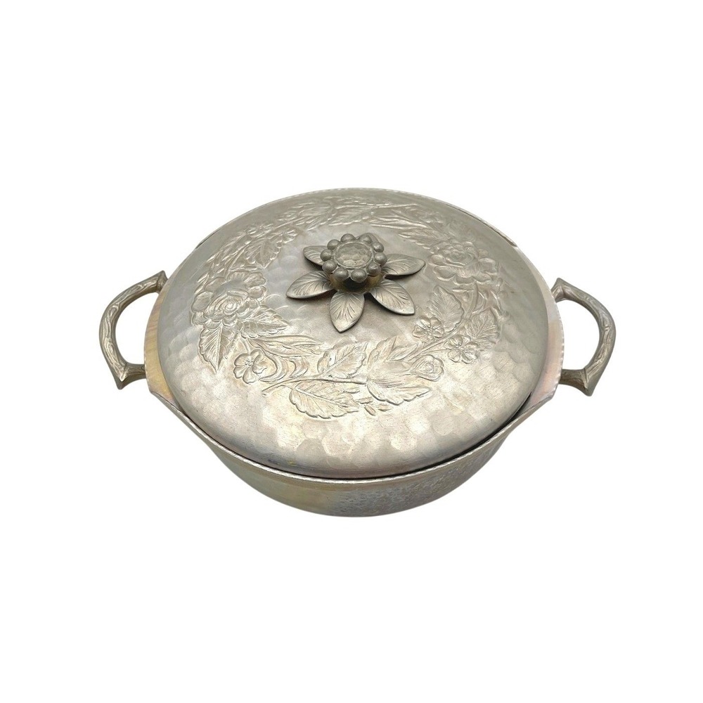 Vintage Everlast Forged Aluminum Floral Hammered Covered Casserole Dish